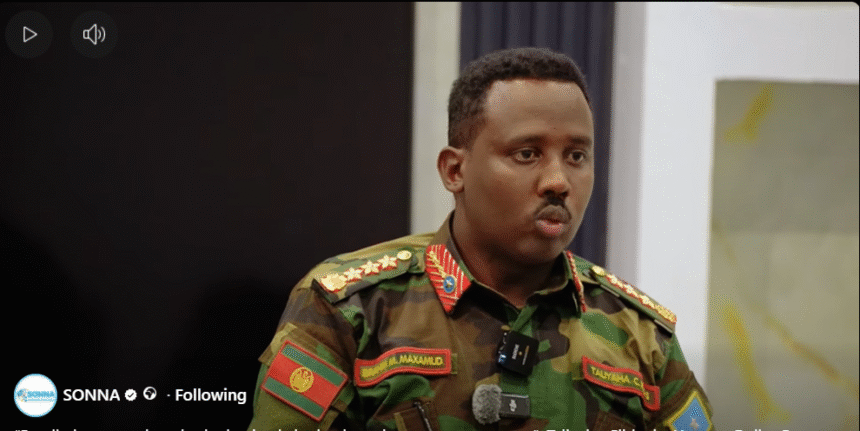 Somali Army Commander Promotes Troops After Reopening Mogadishu–Baidoa Road
