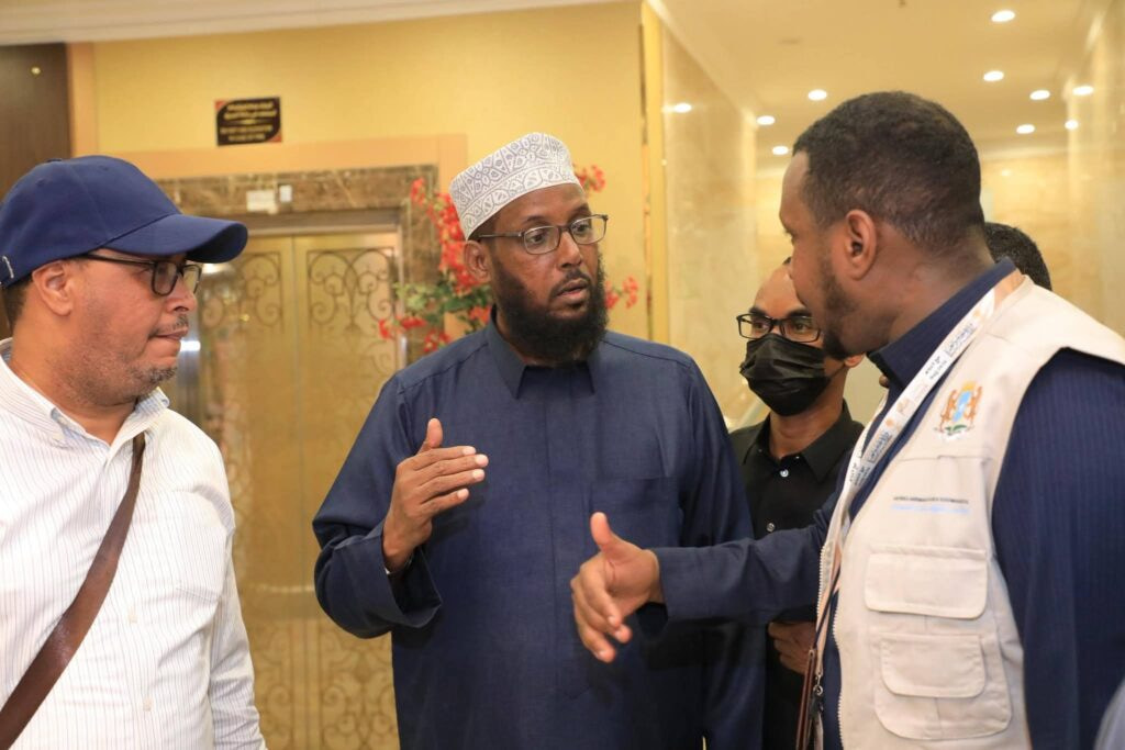 Minister of Endowments Inspects Relocation of Somali Pilgrims in Makkah