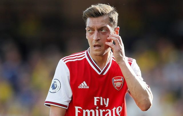 Waa tee kooxda ay Arsenal wadahadallada la furtay si ay u siiyaan Mesut Ozil?