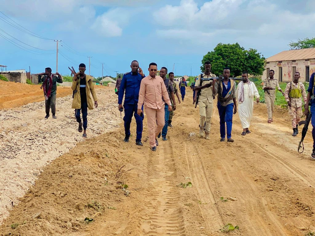 Dowlada Somaliya oo billowday mashruuc dib loogu dhisayo waddada isku xirta Muqdisho iyo Jowhar
