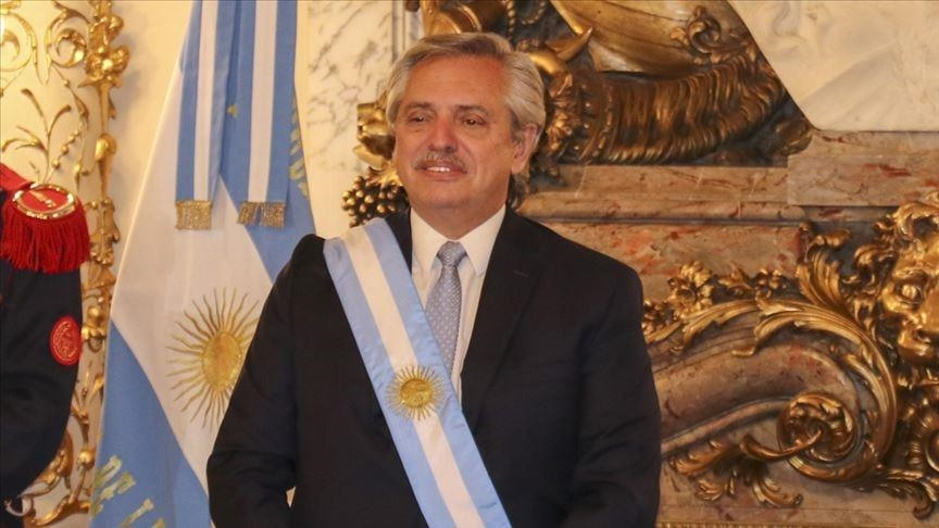 Madaxweynaha Argentine oo laga helay Karoona Fayras
