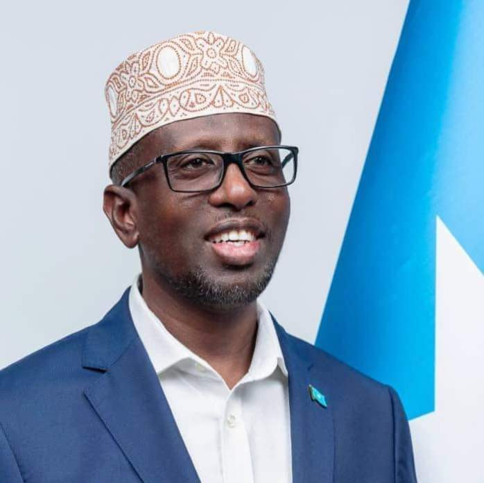 Madaxweynihii Hore ee Somalia Shariif Sh. Axmed oo soo dhaweeyey heshiiskii cawa la gaaray