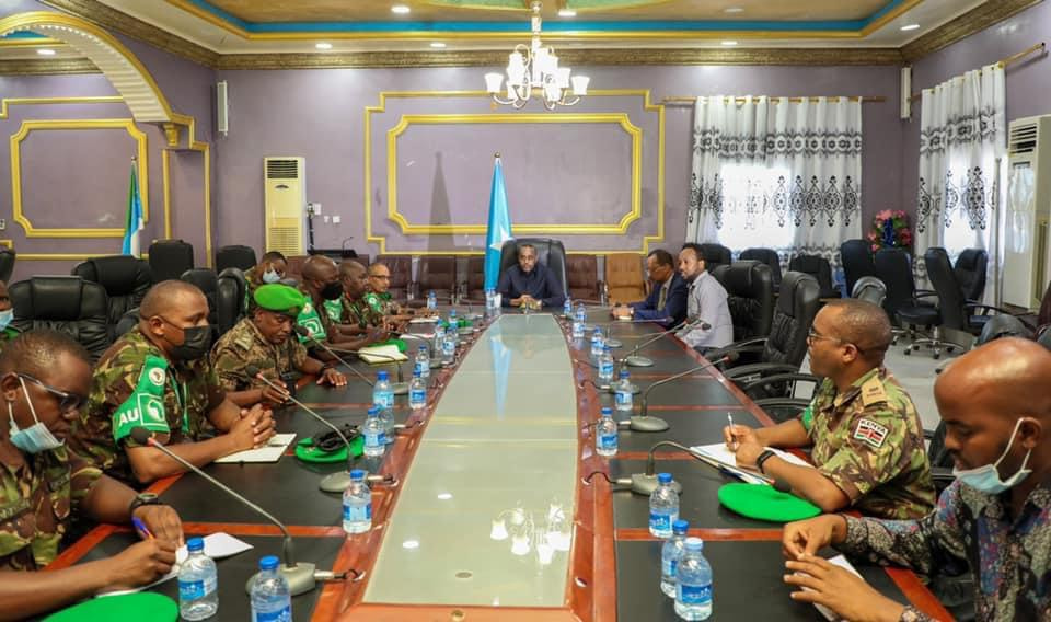 Ra’iisal wasaaraha XFS oo Kismaayo kulan kula yeeshay Saraakiisha ciidamada AMISOM