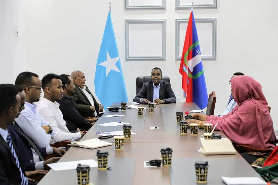 Duqa Caasimadda oo guddoomiyay shirka Guddoomiyeyaasha Degmooyinka Gobolka Banaadir “SAWIRRO”