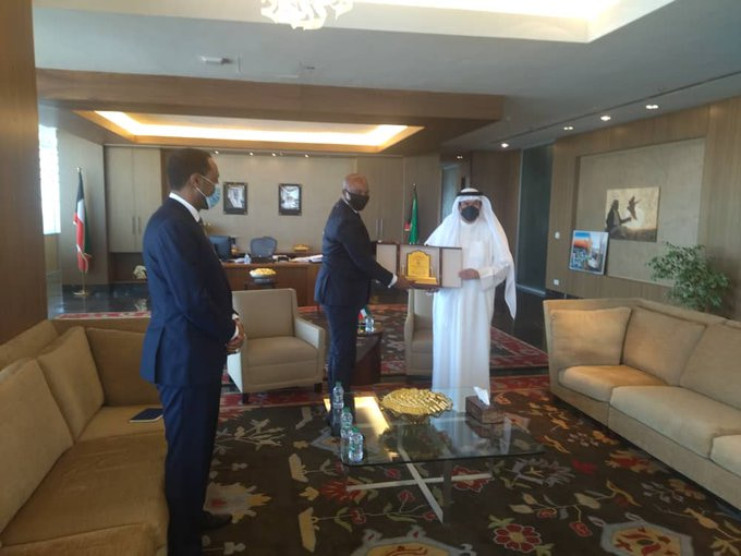 Soomaaliya iyo Kuwait oo ka wada hadlay arrimaha waxbarashada