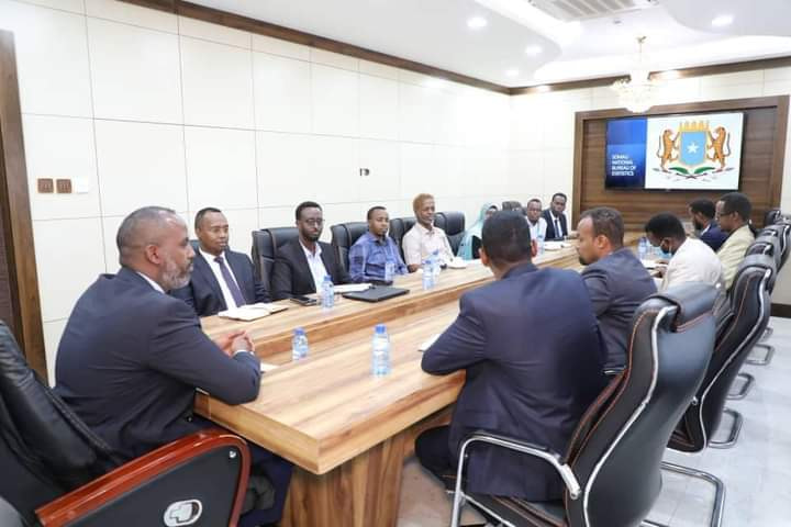 Agaasimaha Guud ee Wasaaradda Qorsheynta oo shir guddoomiyay heshiiskii wareejinta FSNAU/SWALIM