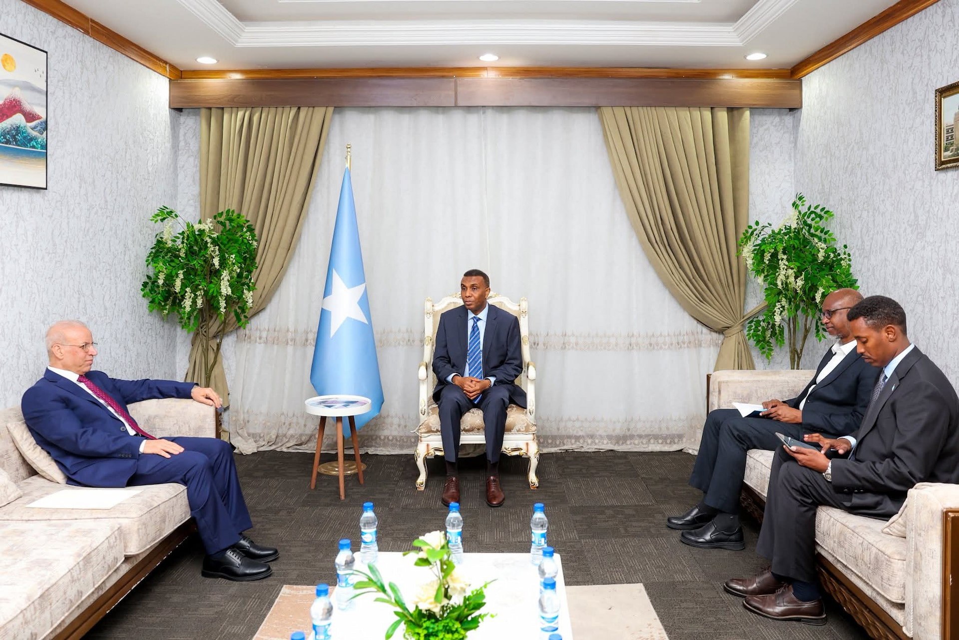 Ra’iisul wasaare Xamse oo qaabilay danjiraha Ciraaq