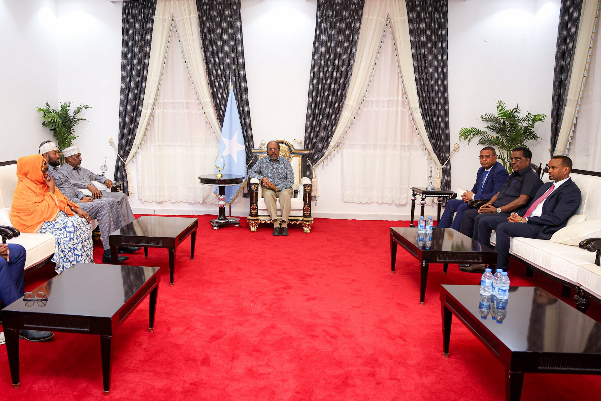 Madaxaweynaha JFS oo qaabilay duqa magaalada Baydhabo