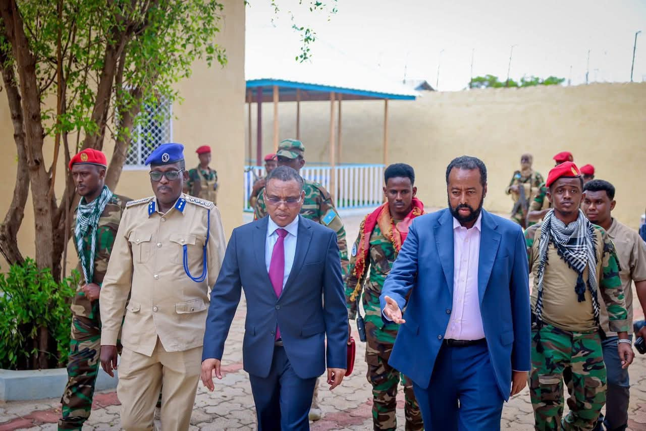 Hoggaamiye Jibriil Cabdirashiid Xaaji oo Kormeer shaqo ku tagay Wasaaradaha Koonfur Galbeed