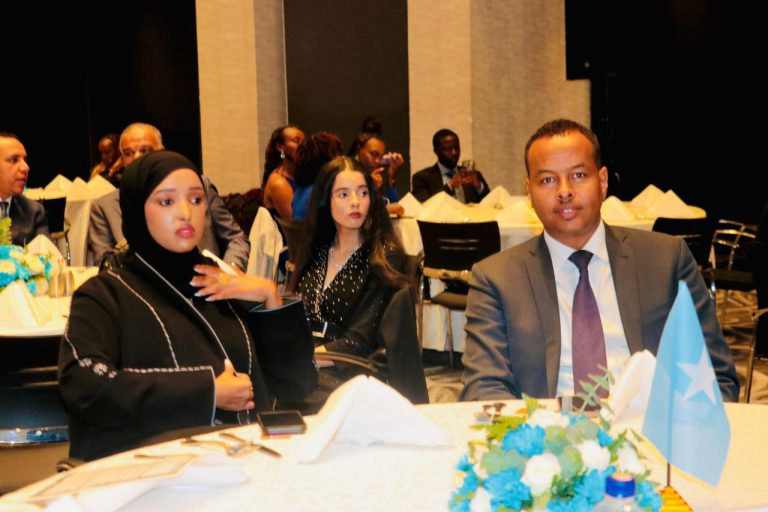 Ardayda Soomaalida ee Kenya oo xaaflad is-barasho ah u sameeyay Dibolomaasiyiinta Safaaradda