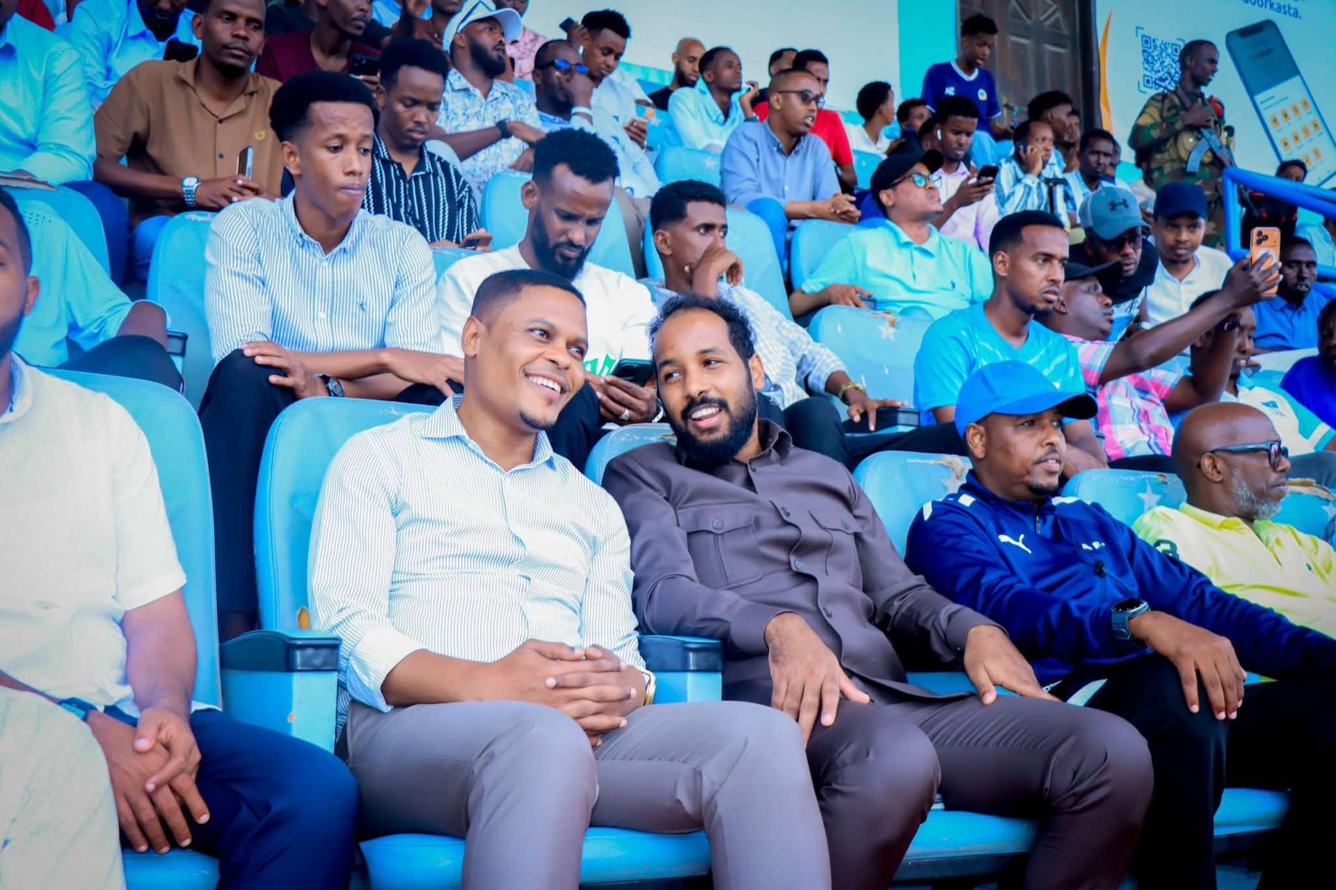Wasiirro ka tirsan xukuumadda FS oo u daawasho tagay horyaalka Soomaaliya oo koraya