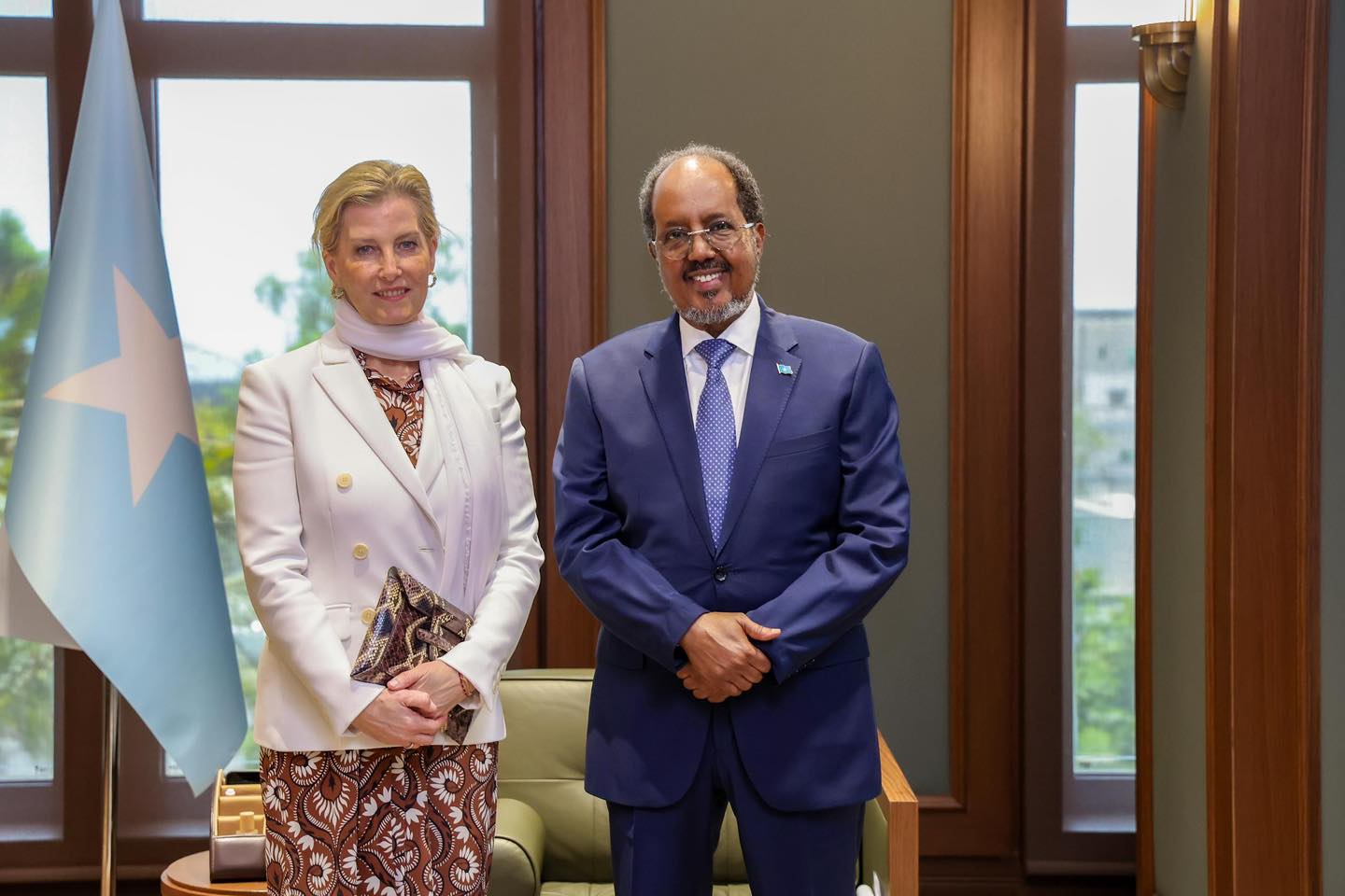 الصومال – رئيس الجمهورية يستقبل أحد أفراد العائلة المالكة البريطانية