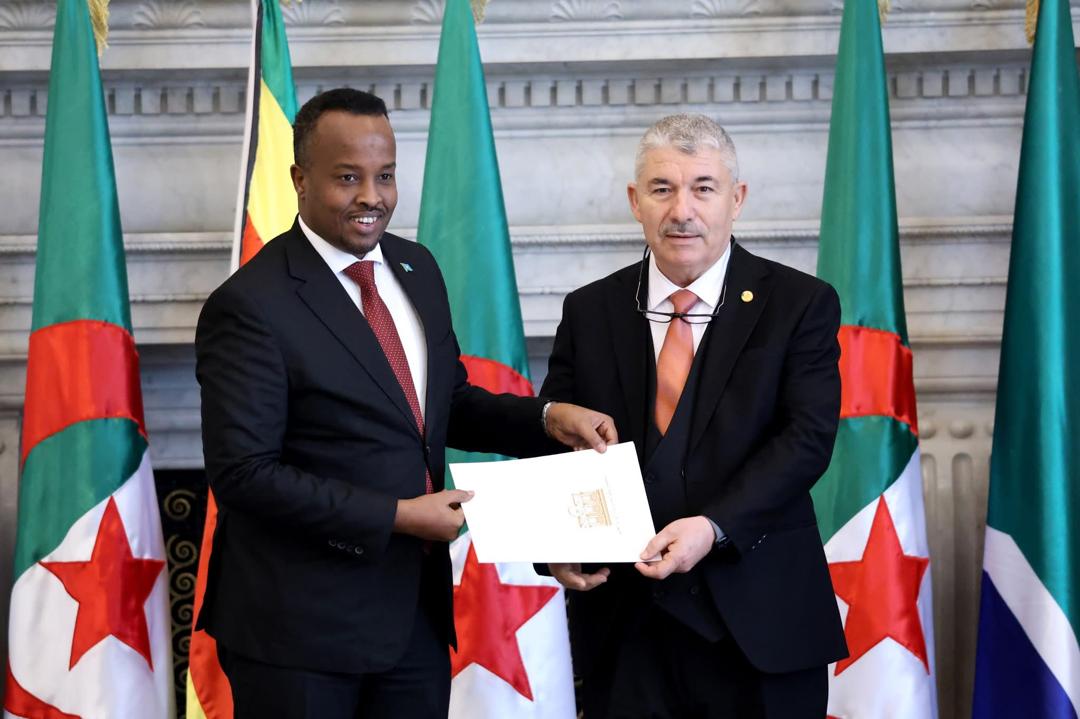 الصومال – سفير الجمهورية بالجزائر يشارك في اجتماع بمجلس الشيوخ لتعزيز الصداقة البرلمانية بين البلدين