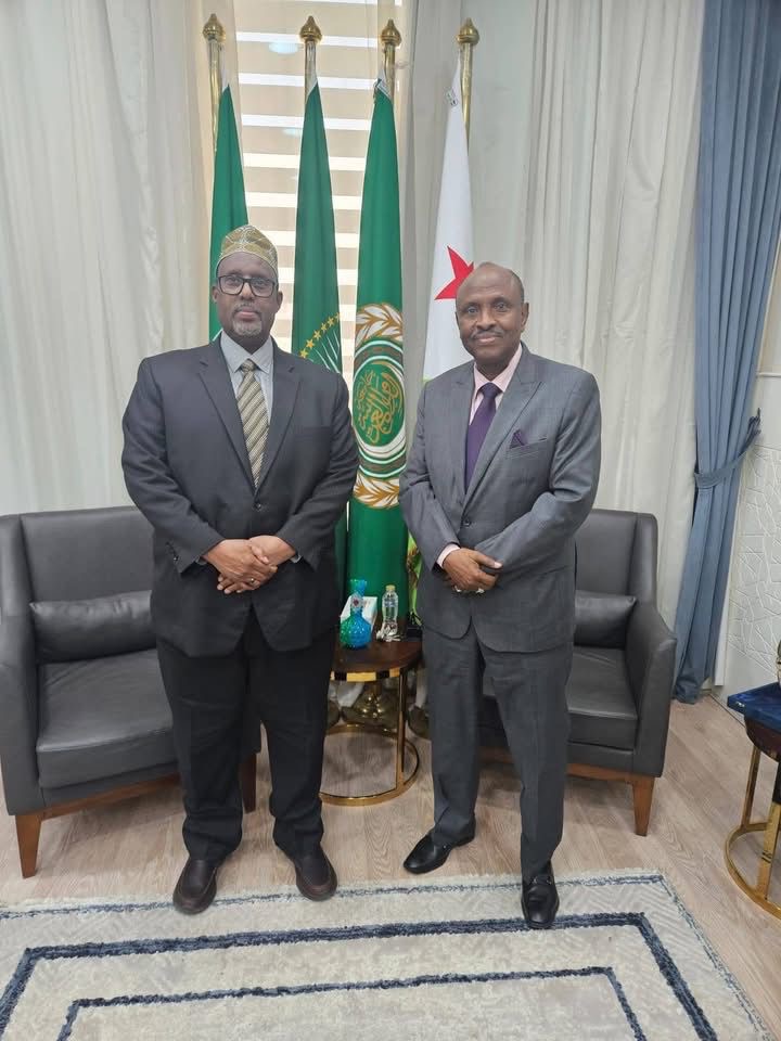 الصومال – سفير الصومال في مصر يبحث مع نظيره الجيبوتي سبل تعزيز الشراكة في القرن الأفريقي