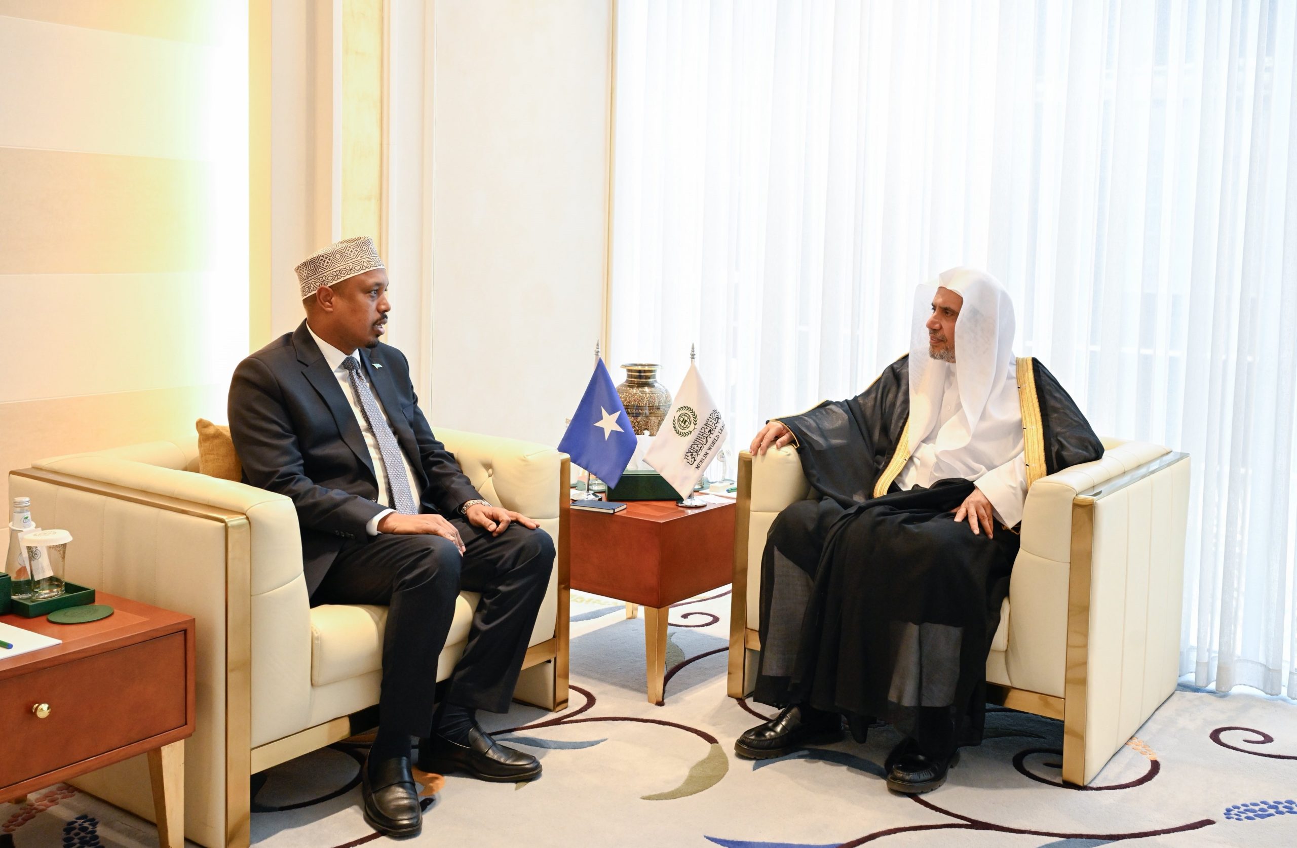 الصومال – الصومال ورابطة العالم الإسلامي يبحثان آفاق التعاون المشترك