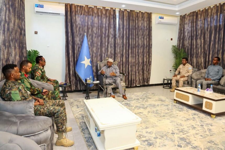 الصومال – رئيس مجلس الشعب يلتقي ضباط الجيش الوطني – وكالة الأنباء الوطنية الصومالية الصومال – رئيس مجلس الشعب يلتقي ضباط الجيش الوطني – وكالة الأنباء الوطنية الصومالية