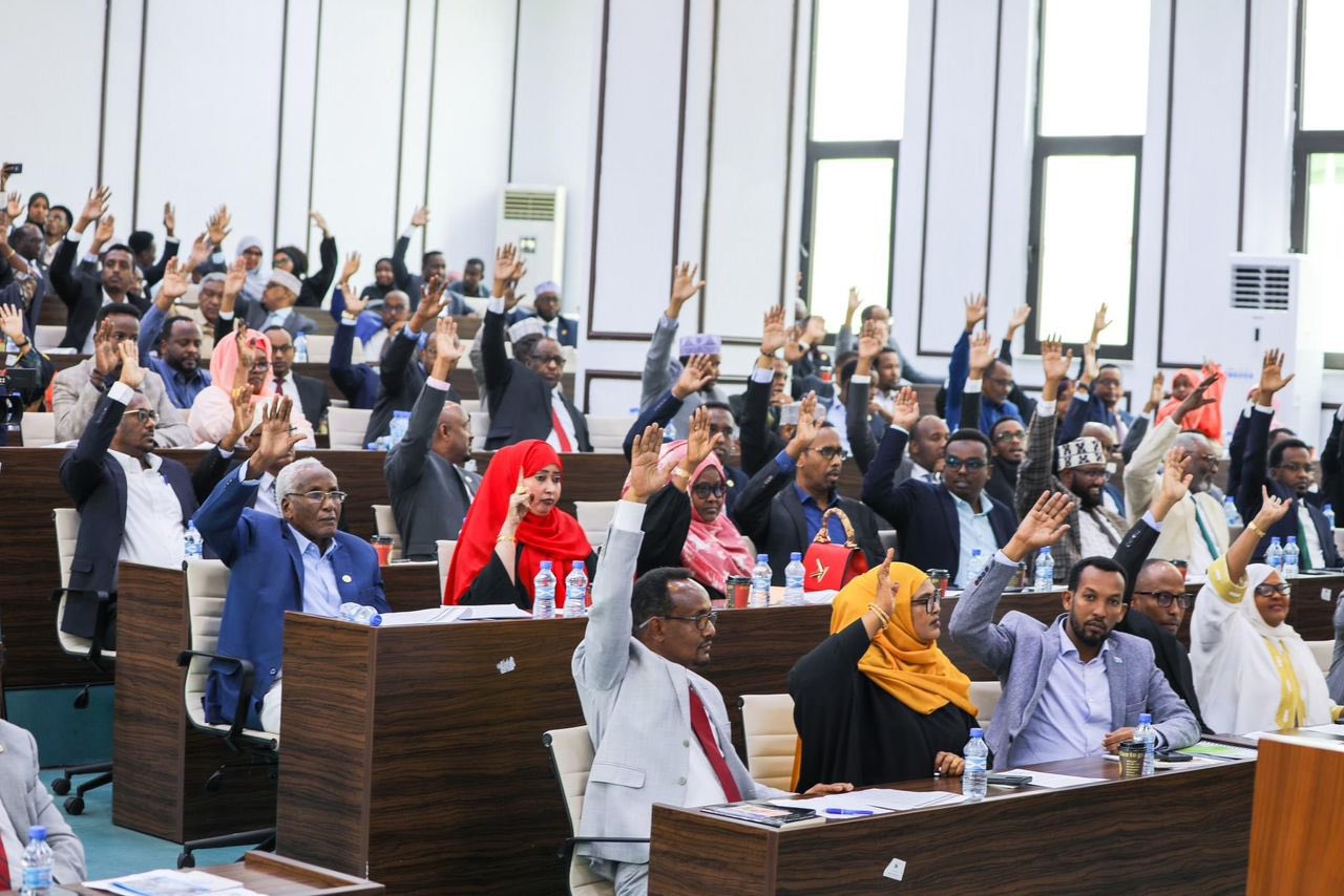 The Parliament Approves 2023 Budget In A Joint Session Somali   F2XkhwpW4AE6Goi 