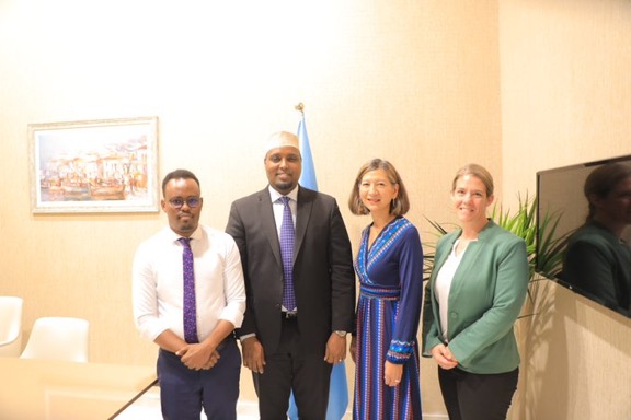 Minister of Planning meets USAID Mission Director in Somalia – Somali ...