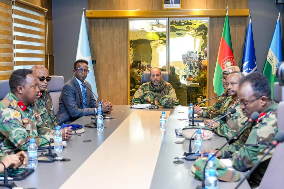 President Hassan Sheikh Mohamud Meets with Defense Ministry Officials ...