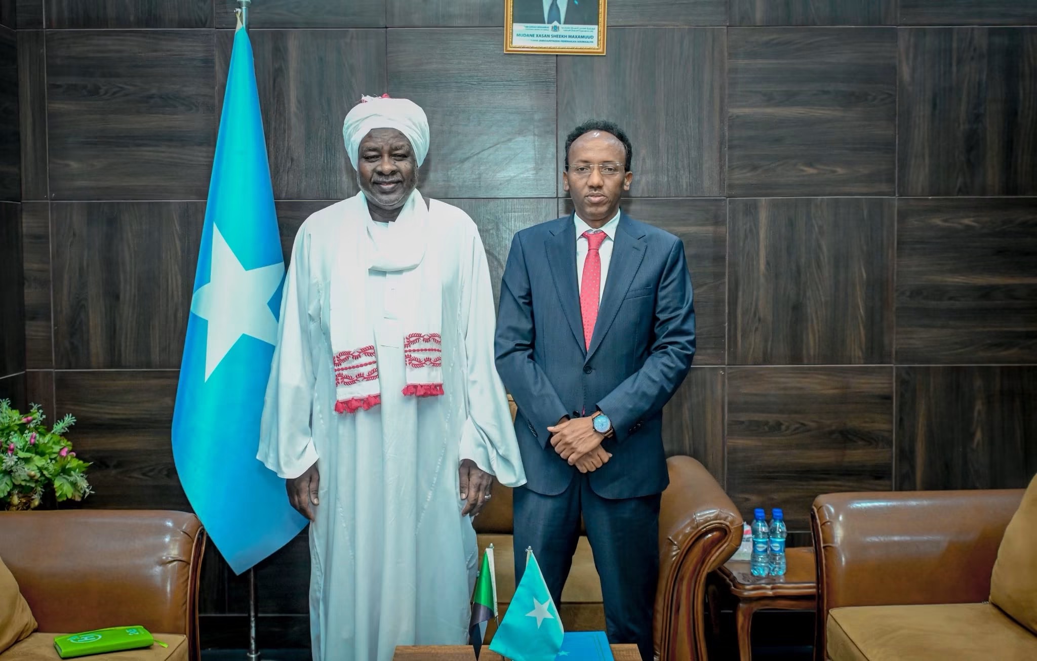 نائب وزير الخارجية يلتقي سفير جمهورية السودان لدى الصومال