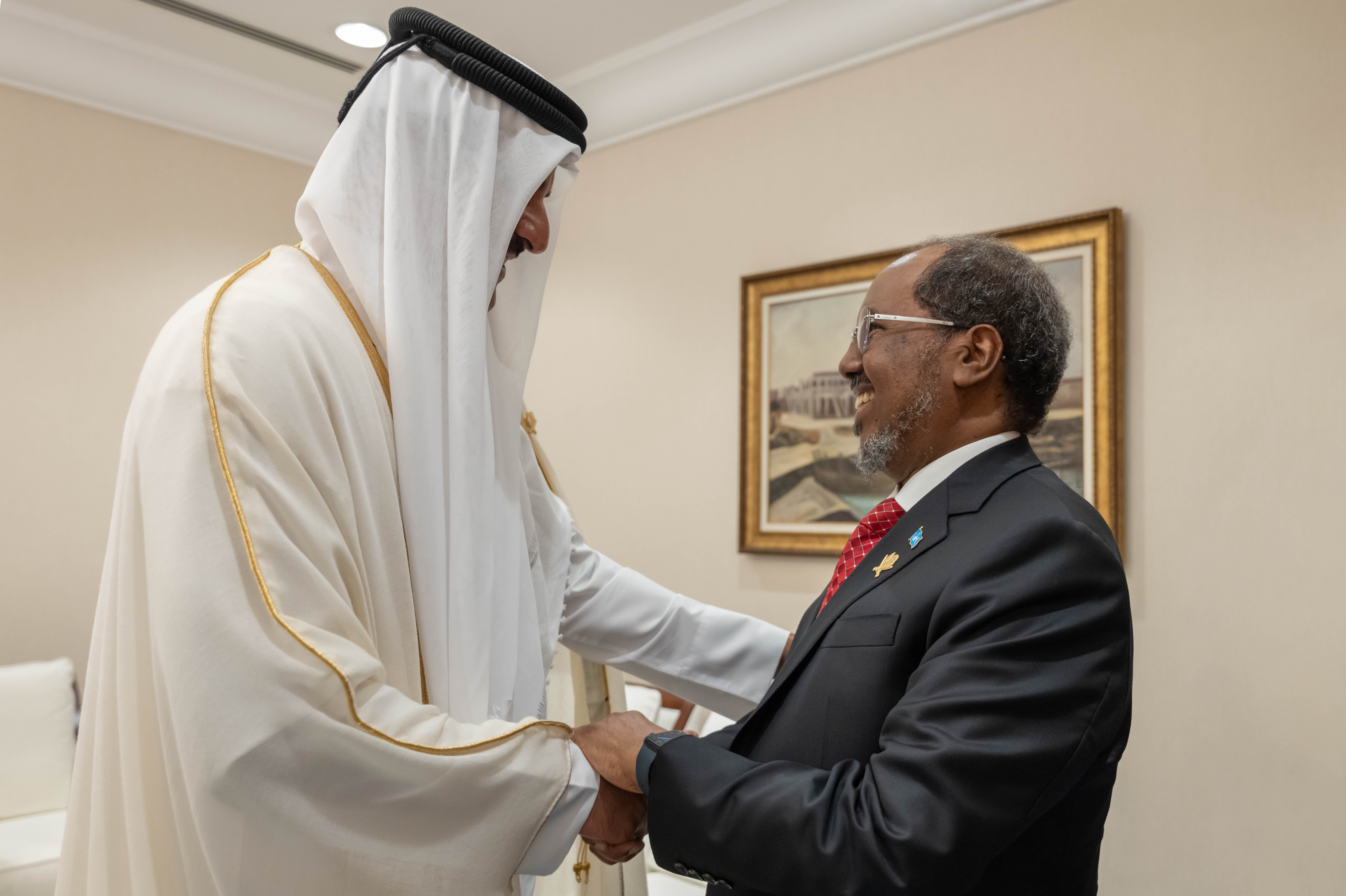 رئيس الجمهورية يعزي أمير قطر في وفاة الأمير الوالد الشيخ حمد بن خليفة آل ثاني