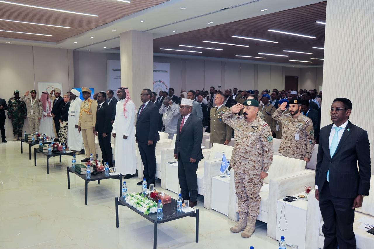 بدعم من المملكة العربية السعودية وحضور رفيع المستوى.. التحالف الإسلامي يطلق مبادرة "إعلاميو السلام" في مقديشو لتعزيز جبهة المواجهة الإعلامية ضد الإرهاب