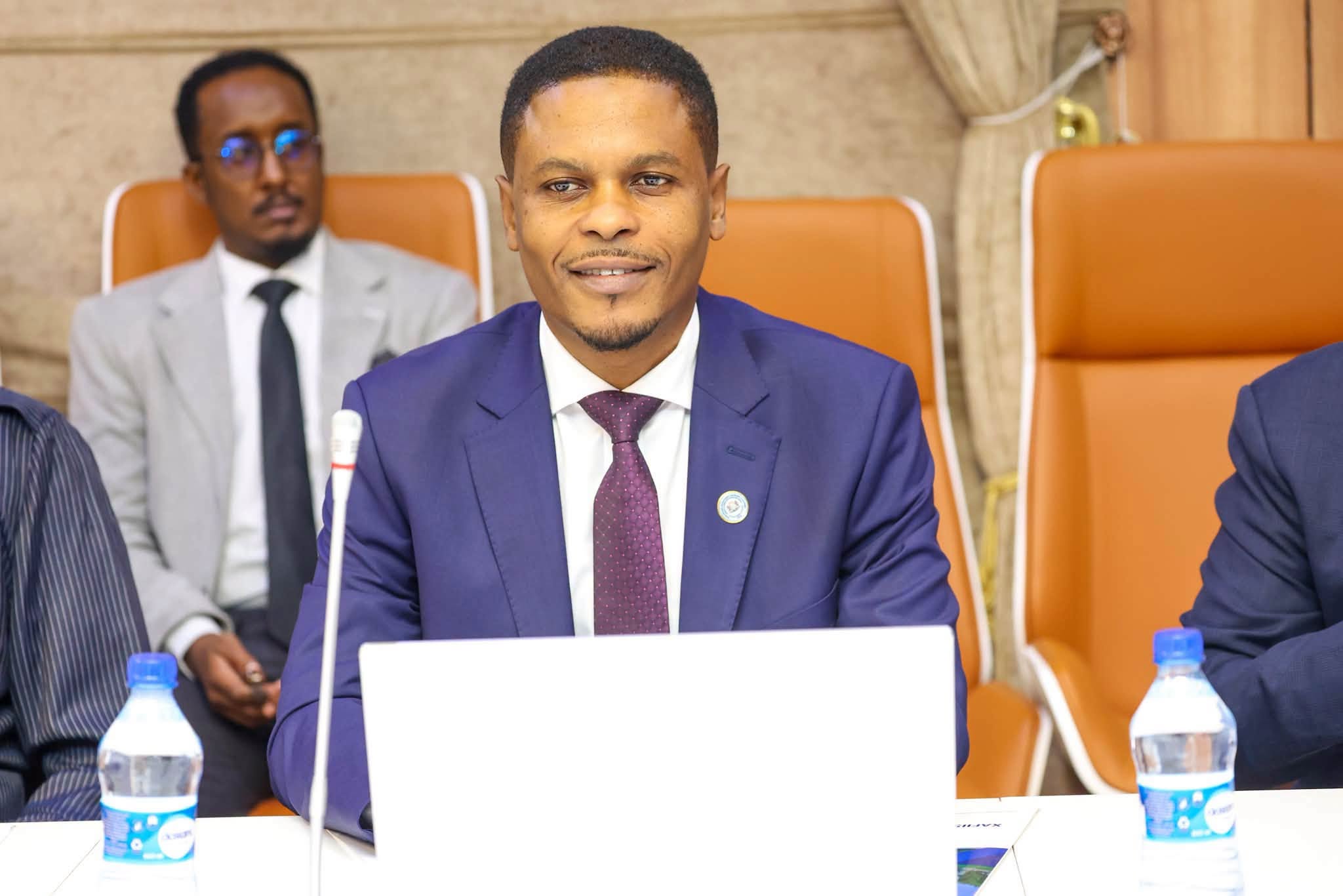 وزير الإعلام يعلن تنظيم المنتدى الوطني للاستراتيجية الاتصالية والإعلامية 2026 في مقديشو