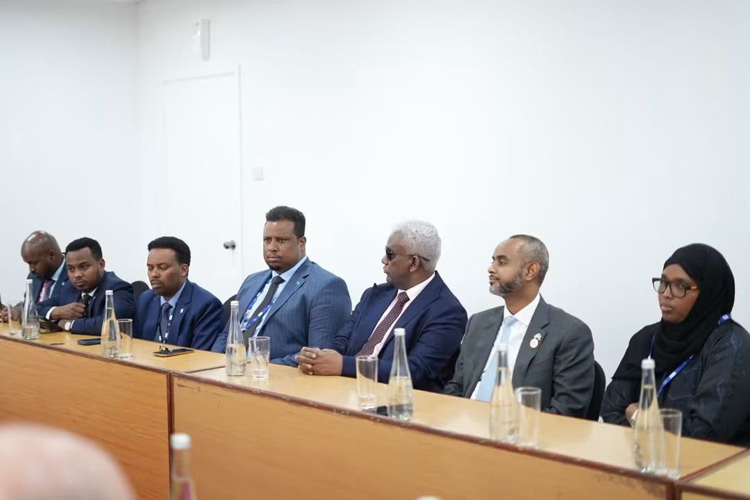 رئيس مجلس الشعب يبحث مع وفد البرلمان التركي تعزيز التعاون البرلماني بين الصومال وتركيا