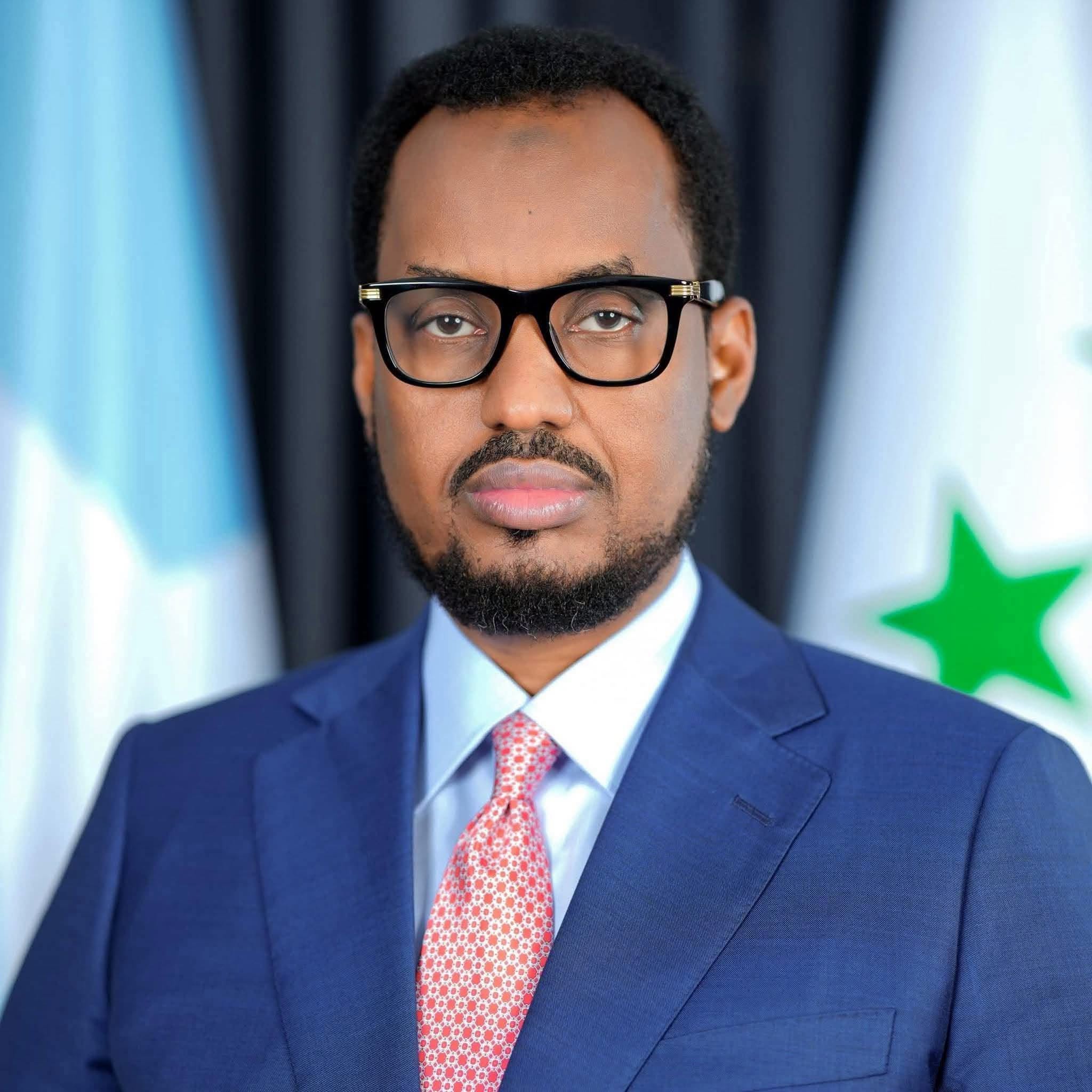 مسؤولون سابقون ونواب يهنئون ليبان أحمد حسن بانتخابه حاكمًا لولاية غلمدغ