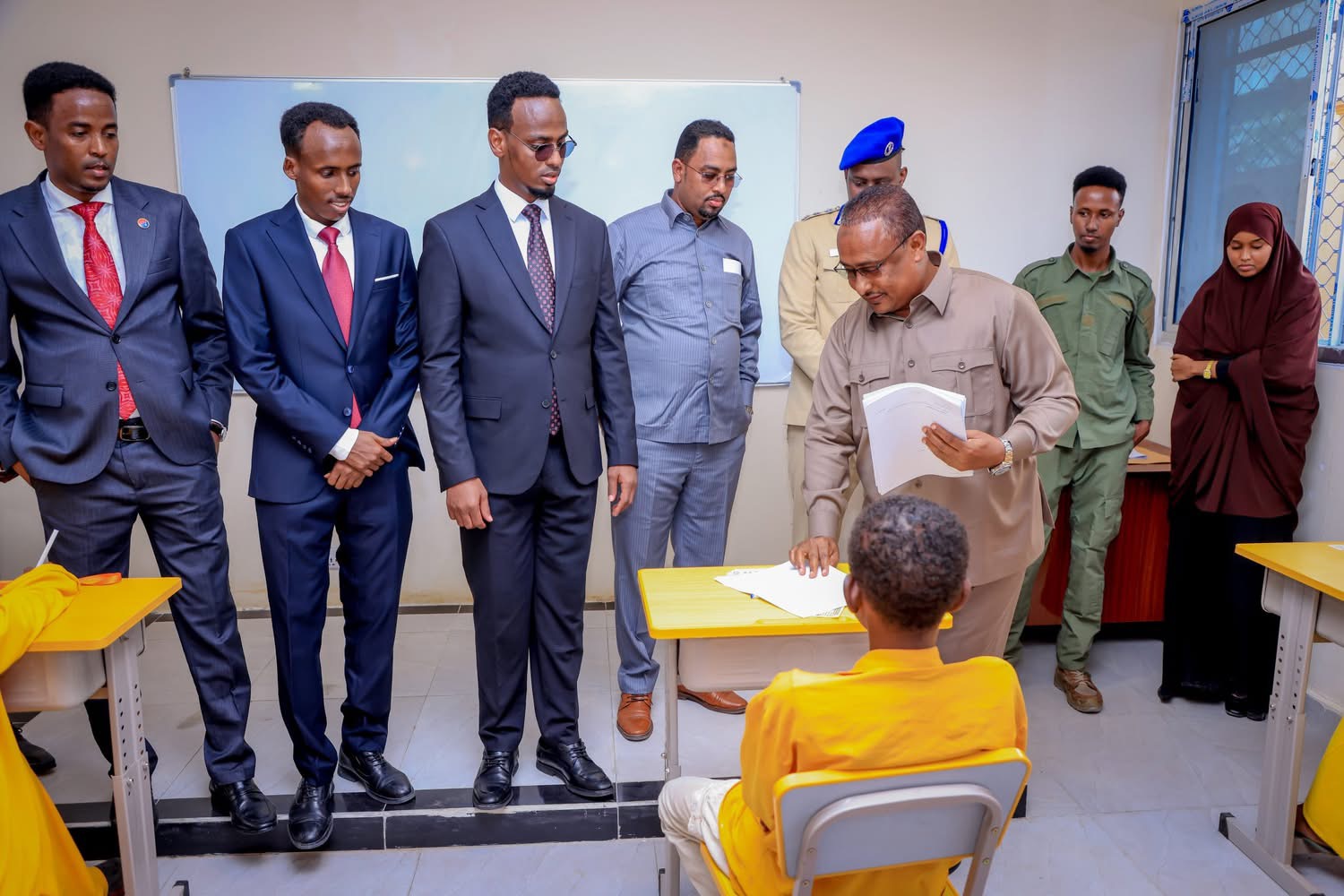 Banaadir Governor Launches Middle School Certificate Examinations