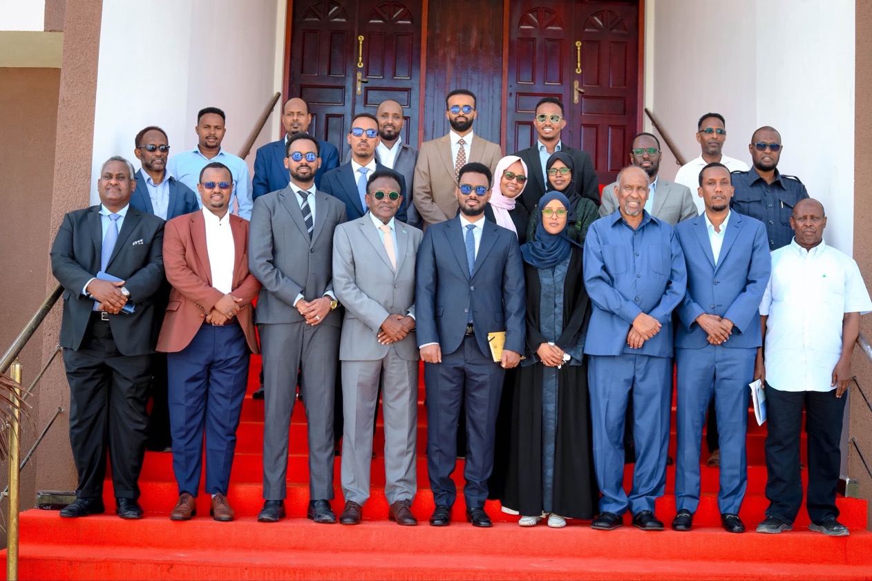Environment Minister receives private sector leaders
