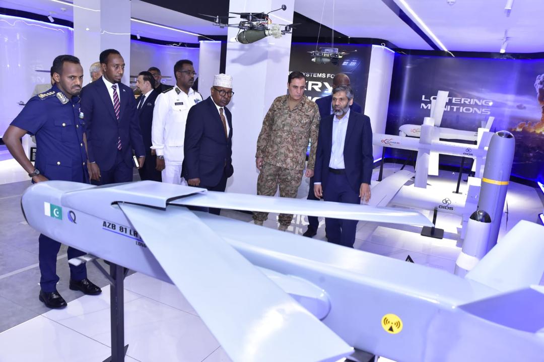 Defence Minister Fiqi Visits Pakistan’s GIDS Headquarters and National Defence University