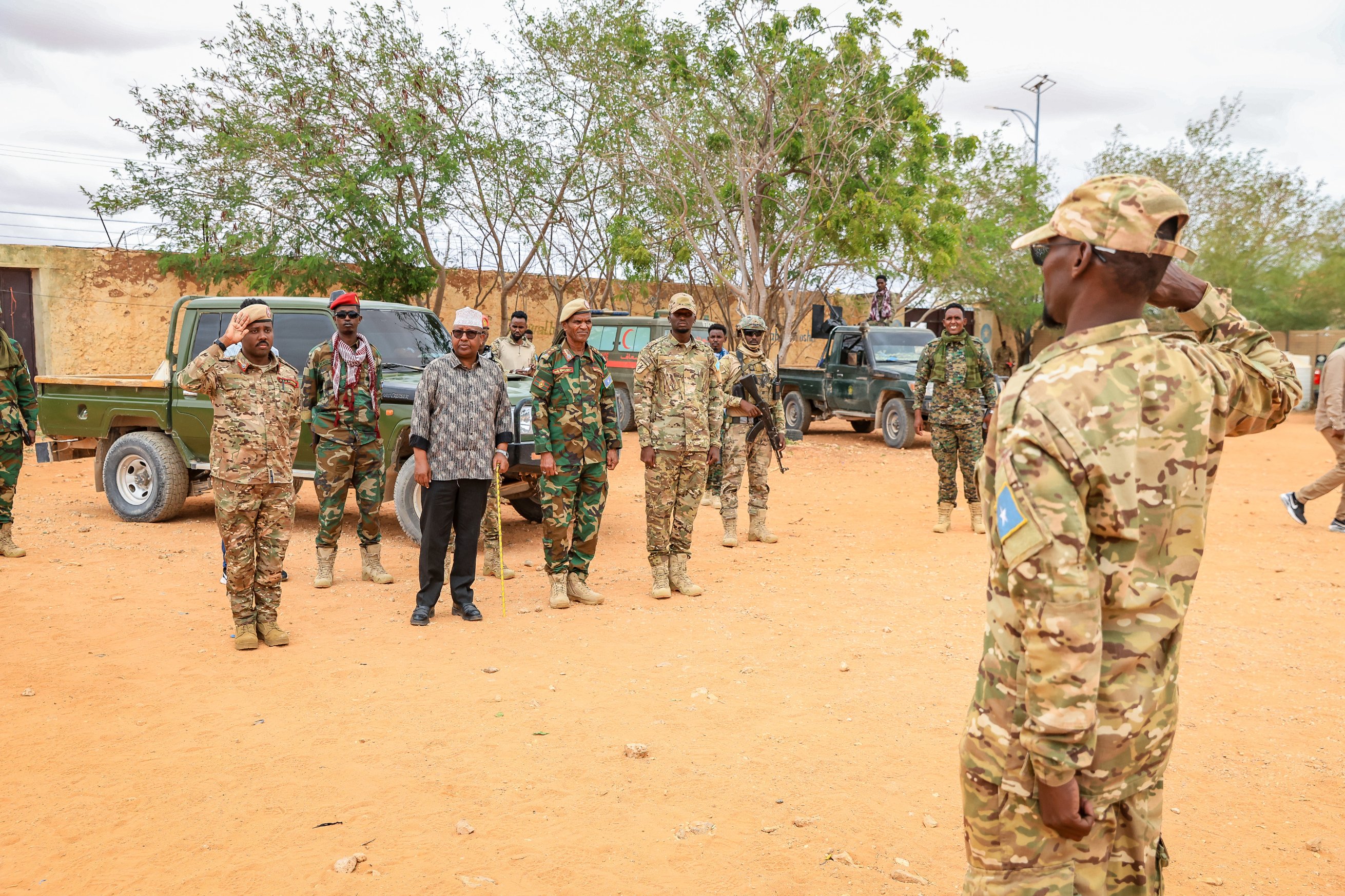 Defence Minister, SNA Chief Visit Danab Commandos in Galkayo to Boost Morale