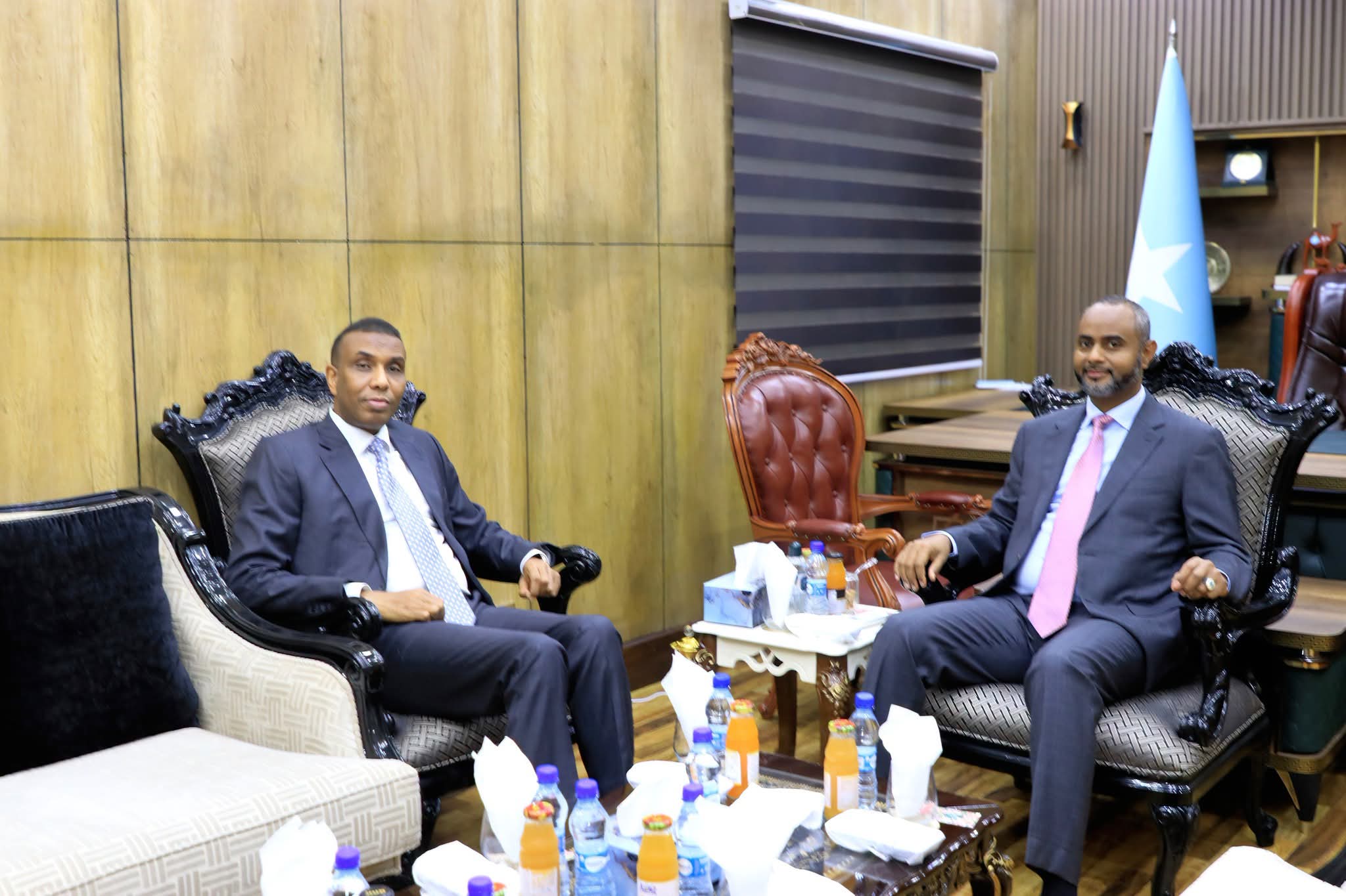 Parliament, Cabinet Discuss Legislative Priorities