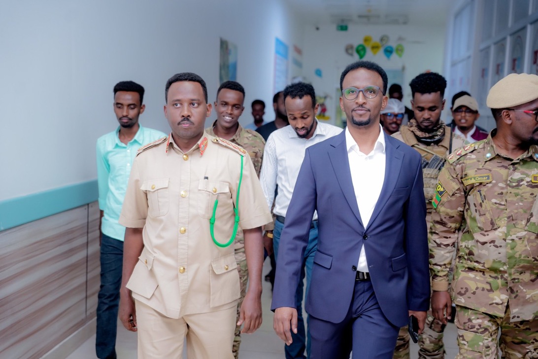 Somali National Army Commander Inspects Wounded Soldiers at Mogadishu Hospital