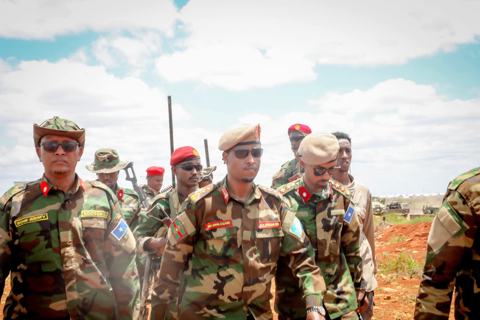 SNA Land Forces Commander Inspects Frontline Positions in Baidoa