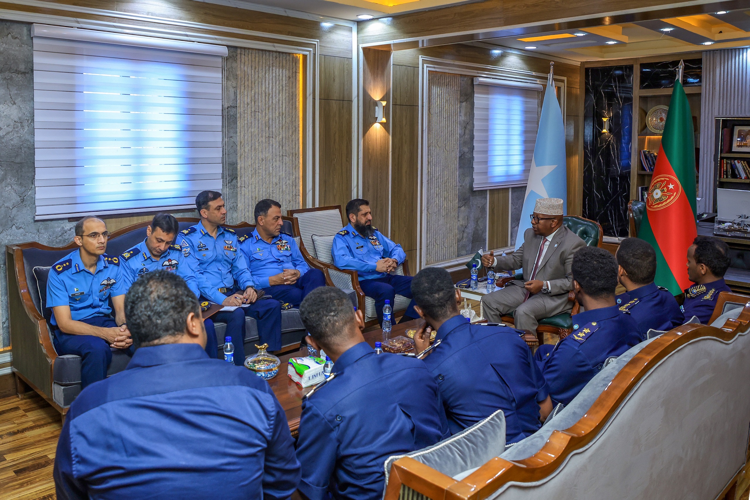 Somalia, Pakistan Discuss Strengthening Air Force Cooperation