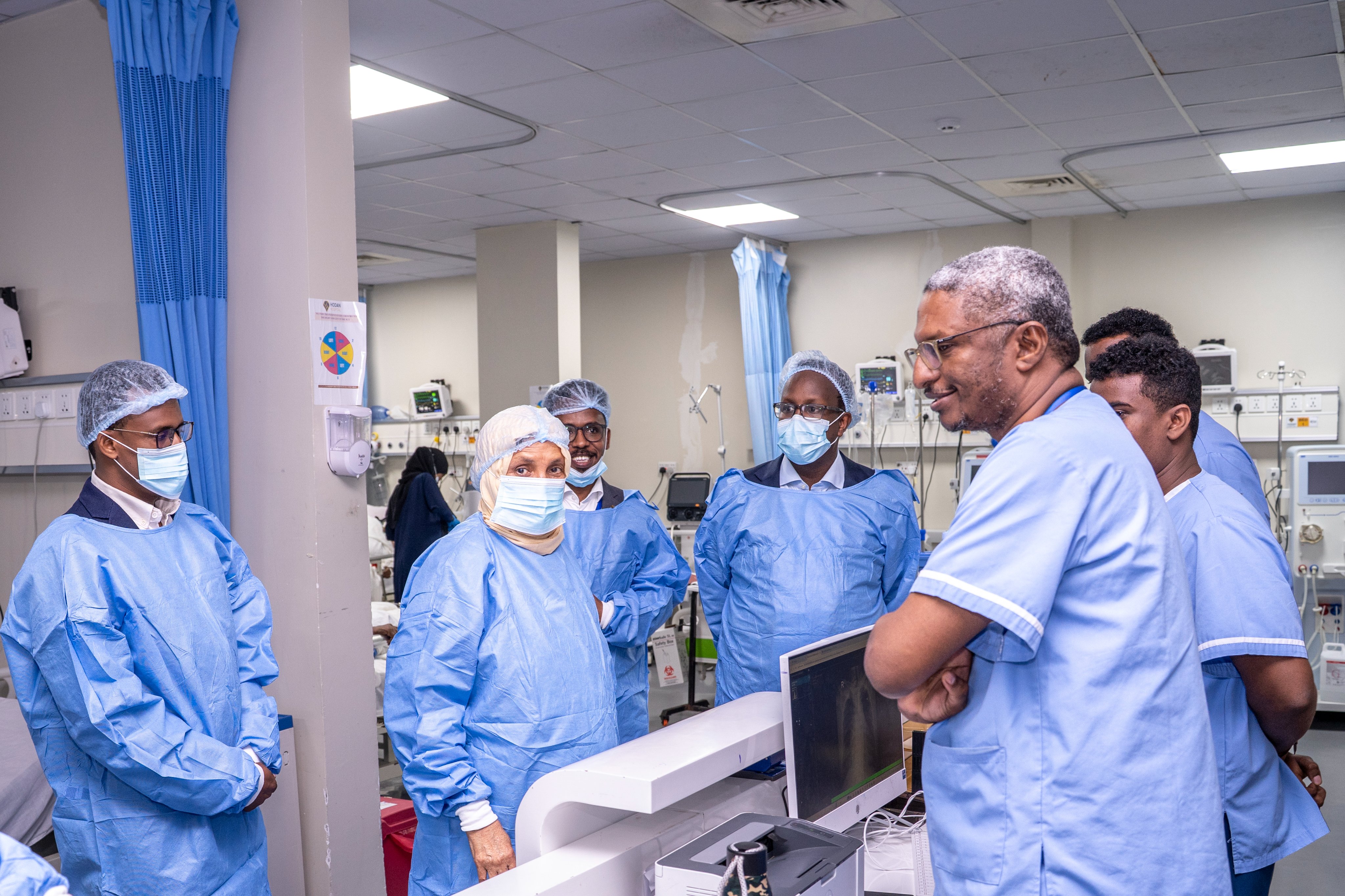 Chairperson of Human Rights Commission Visits Hodan Hospital in Mogadishu
