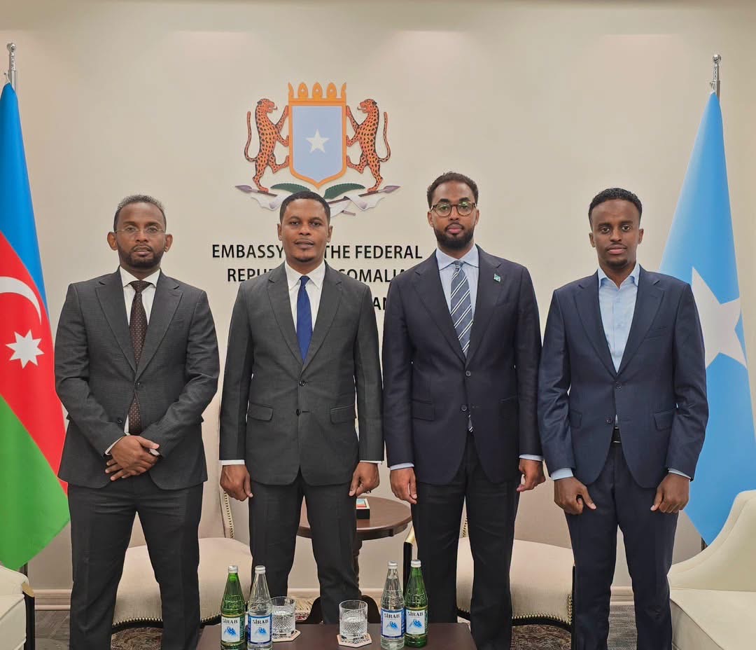 Minister of Information Visits Somali Embassy in Baku
