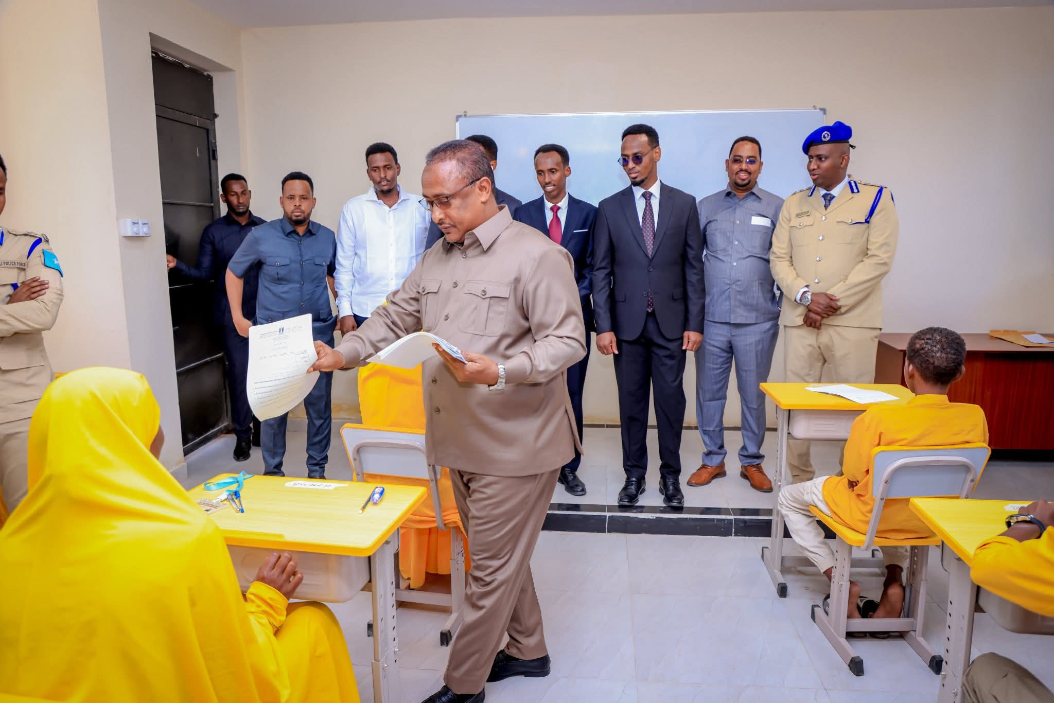 GUDDOOMIYAHA GOBOLKA BANAADIR AHNA OO DAAH-FURAY IMTIXAANKA SHAHAADIGA AH EE DUGSIYADA DHEXE