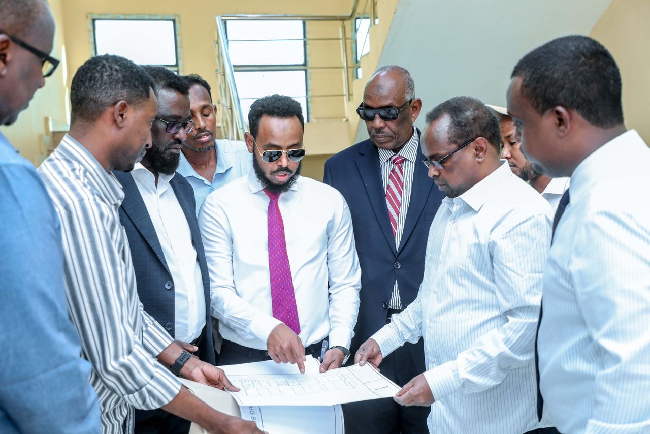 Agaasimaha Guud ee Wasaaradda Arrimaha XFS oo Dhuusamareeb uga qeyb galay daahfurka Mashaariicda SINAAN