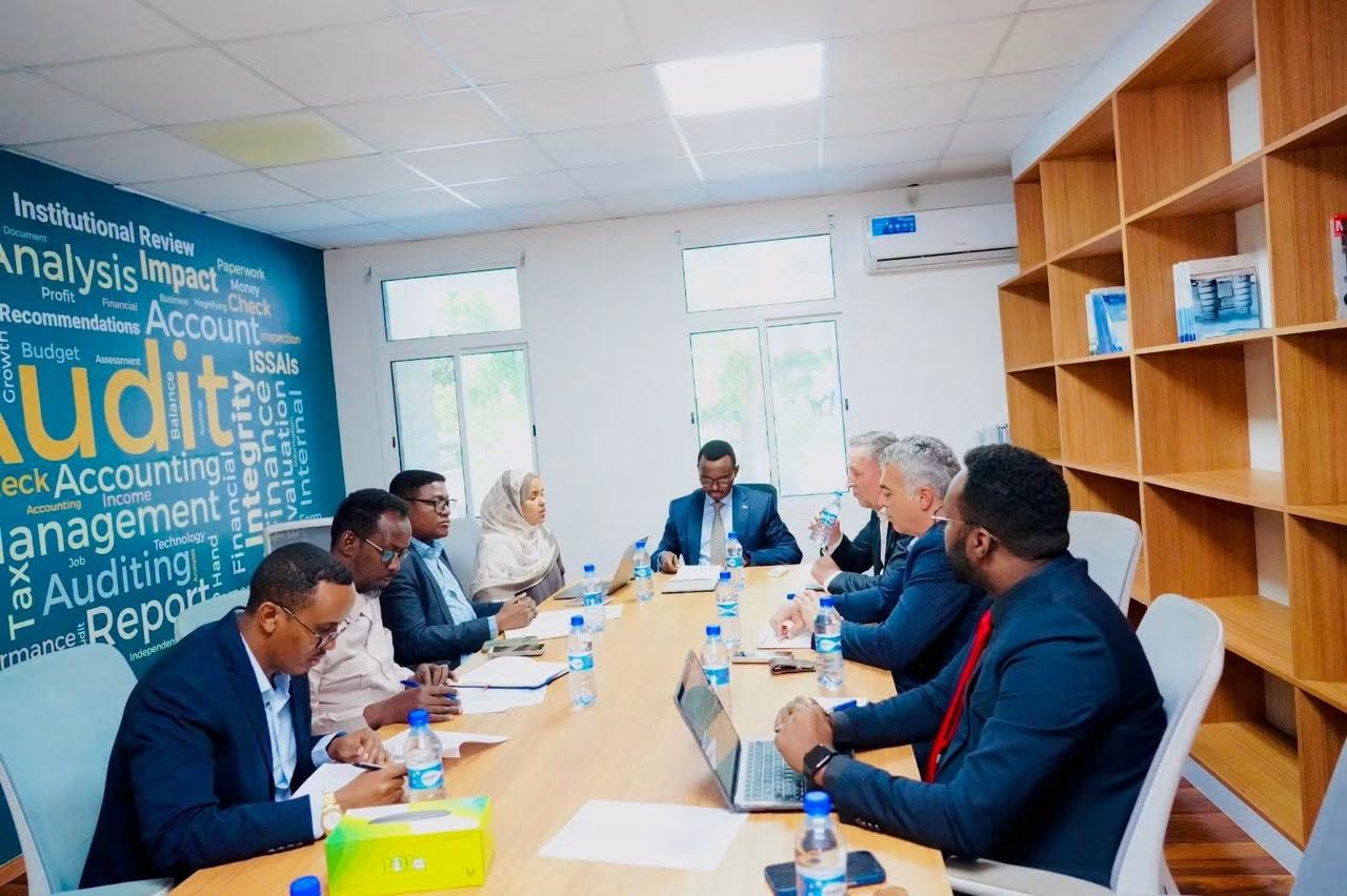 Hantidhowraha guud oo la kulmay wakiillo ka tirsan shirkadaha ka howlgala dekedda Muqdisho