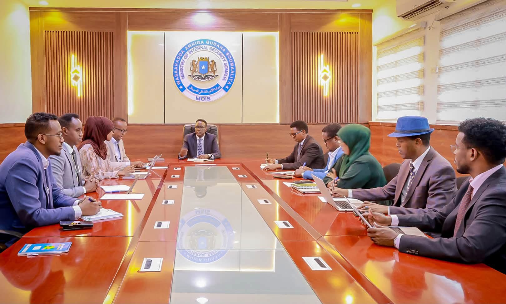 Agaasimaha Guud ee Wasaaradda Amniga Gudaha XFS oo Guddoomiyay Kulanka Joogtada ah ee Agaasime Waaxeedyada