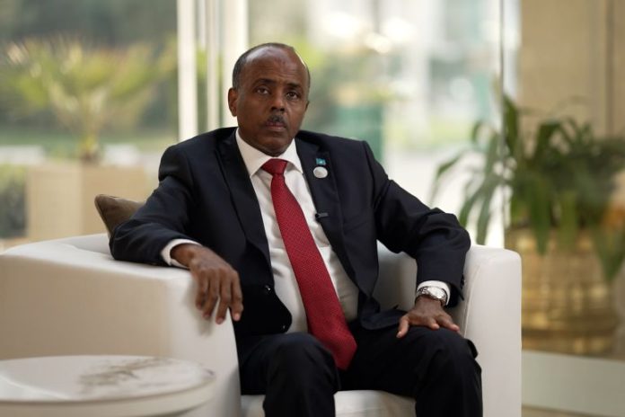Wasiir-Dowlaha Wasaaradda Arrimaha Dibadda iyo Iskaashiga Caalamiga ah Soomaaliya, oo booqasho ku tegay Mauritania