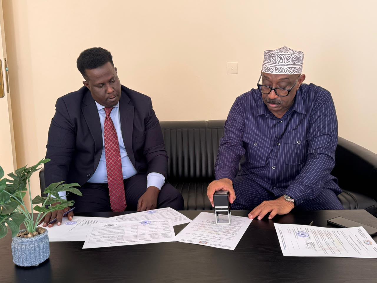 Danjire Salaad Cali Ibraahim oo xilka ku wareejiyay Siihayaha Safaaradda Soomaaliya ee Rabat