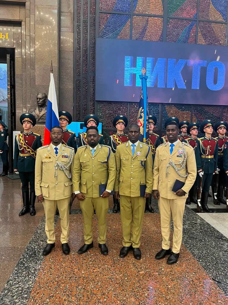 Saraakiil ka tirsan Ciidanka Booliska oo shahahaadada Master Degree ka qaatay dalka Ruushka