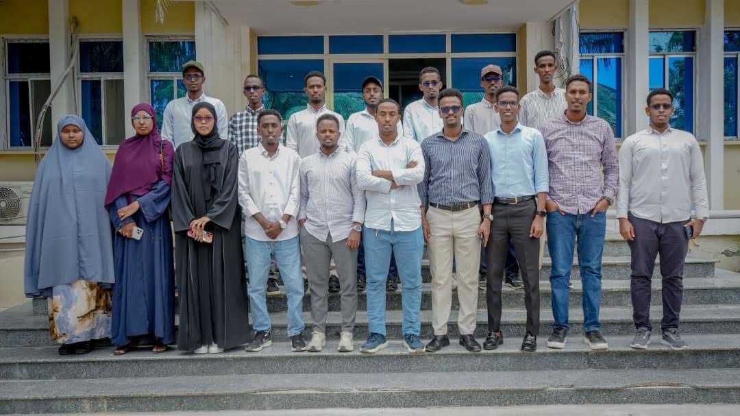 Arday deeq waxbarasho ka heshay Shiinaha oo laga sagootiyay Muqdisho
