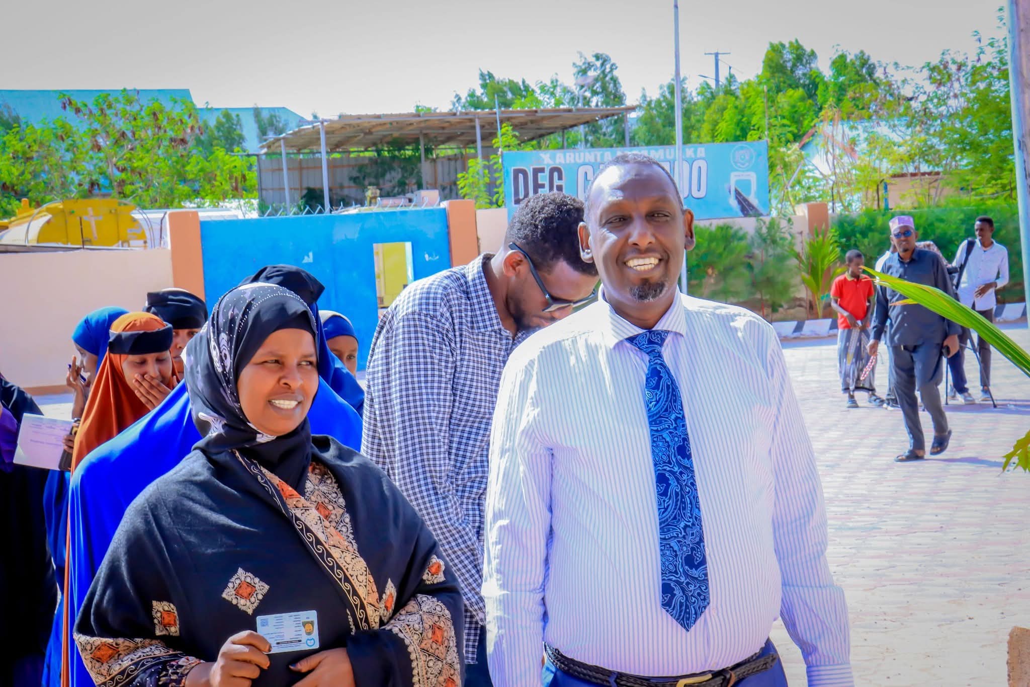 Wasiirro Galmudug ka tirsan oo Cadaado ka codeeyey