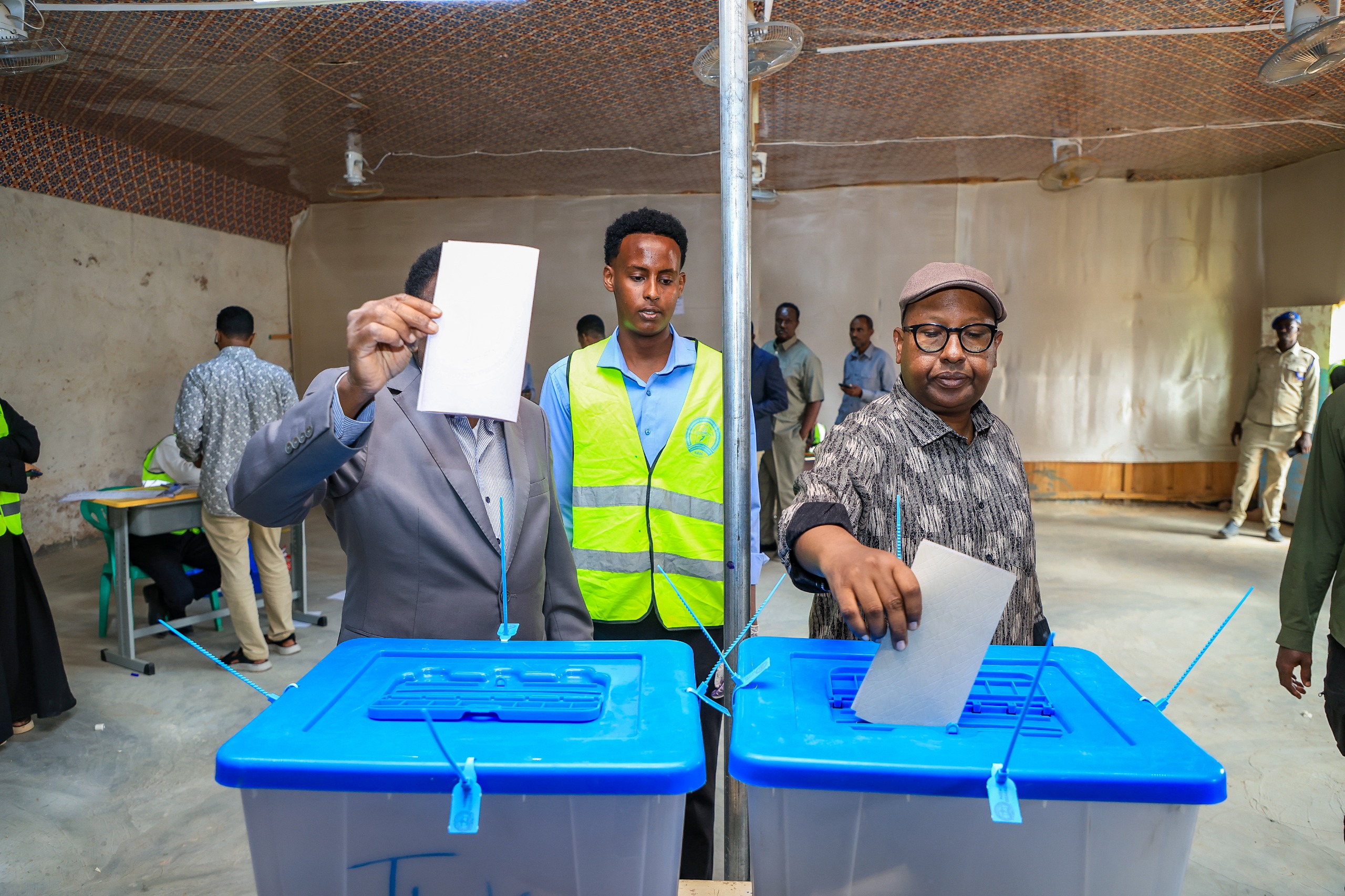 Wasiirka Gaashaandhigga XFS oo ka codeeyay Gaalkacyo