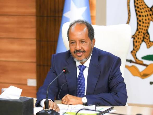 Madaxweyne Xasan Sheekh oo ugu baaqay xoogagga siyaasadda inay ku tartamaan aragti siyaasadeed